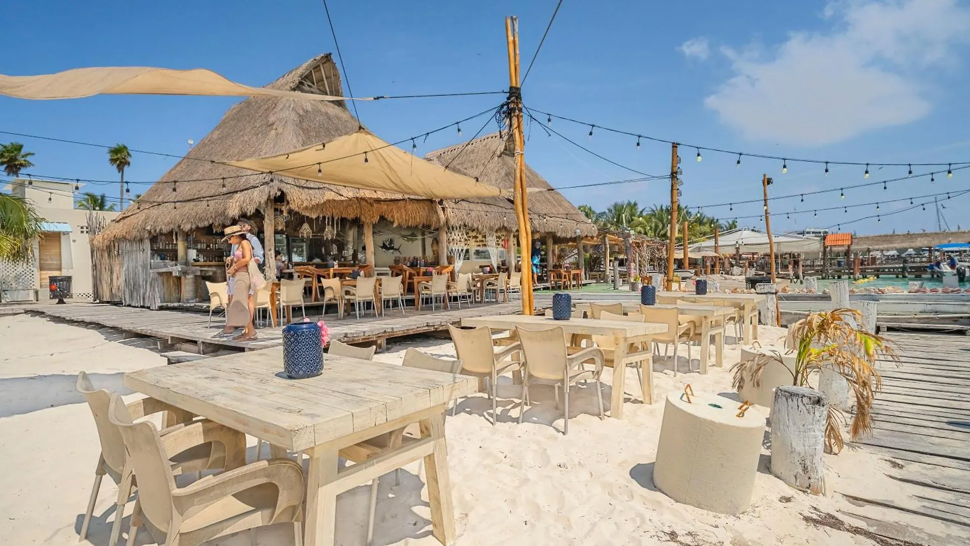 Walk Barefoot To Beach - North End Isla Mujeres Hotel na wodzie